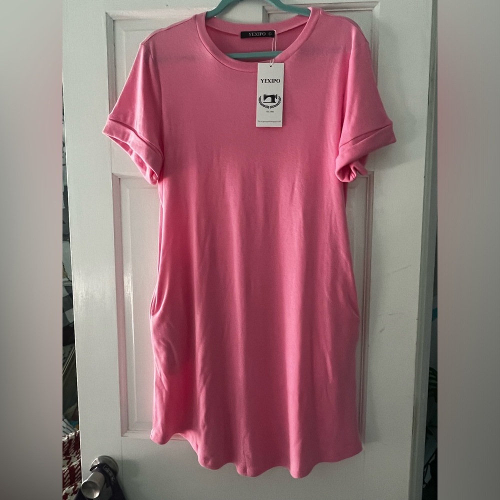 Short sleeve dress w/ side pockets
